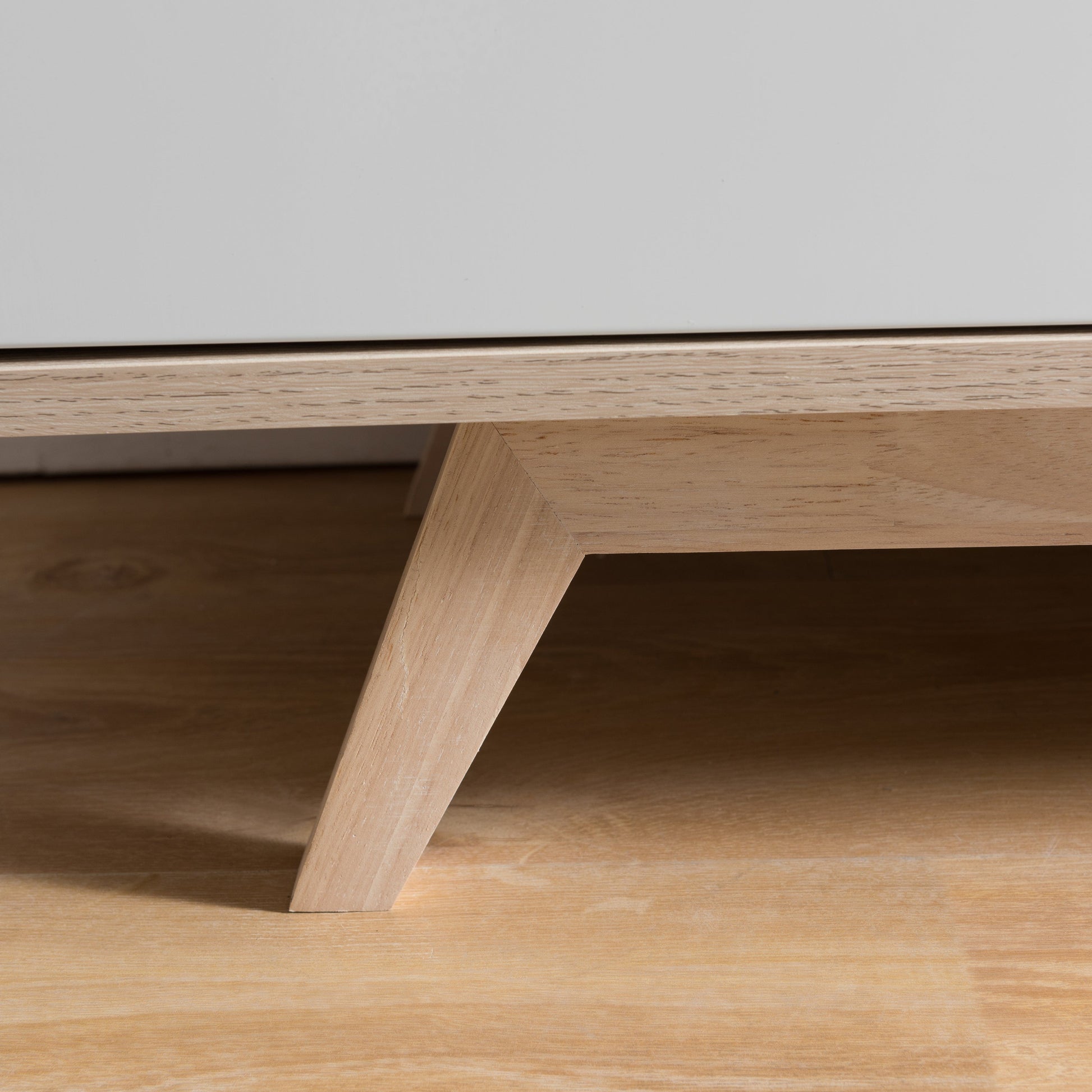 NOVA LL Entertainment Unit Oak by Tauris™ Furniture > Entertainment Centers & TV Stands HLS